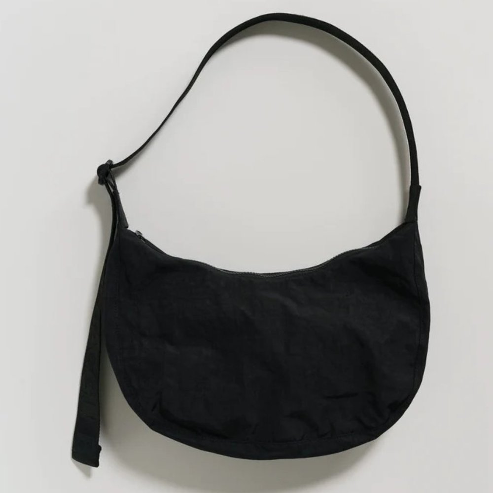 NWT BAGGU Crescent Bag Medium Black - Picture 4 of 5